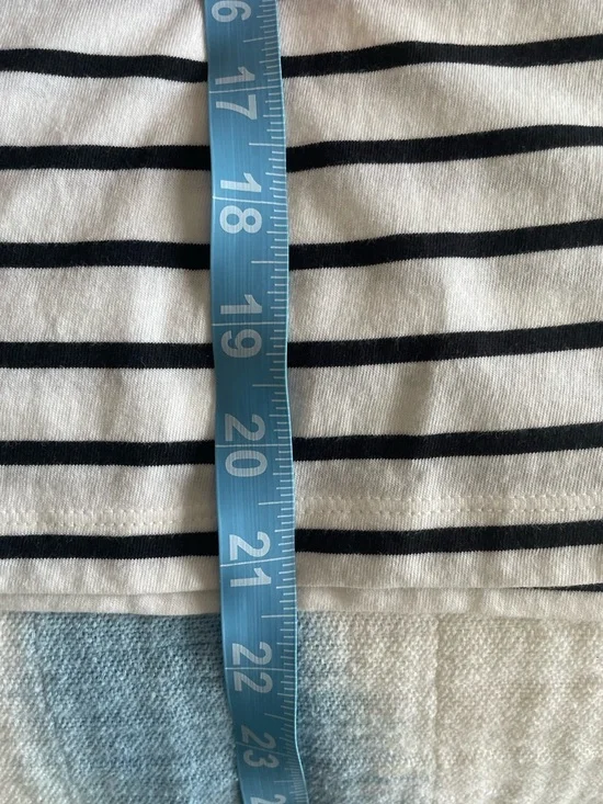 Everlane THE BOX-CUT TEE IN ESSENTIAL COTTON Bone & Black Stripe - Picture 13 of 14